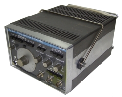 PHILIPS PM 5127 FUNCTION GENERATOR 0,01 Hz-1 MHz