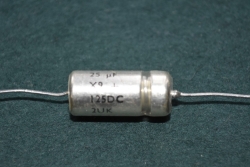 TANTAL KONDENSATOR 25 µF 125 V ( 10St)