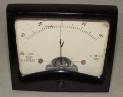 MSZ Analoges-Einbaumessgerät Anzeigebereich 0....40V