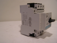 Siemens SIRIUS Leistungsschalter 3RV1021-1JA10 Max 690 V 50/60 Hz 7...10A