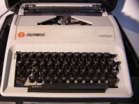 Olympia Carina 1 Vintage-Schreibmaschine
