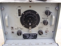 Antiker Frequenz- Messgerät FMG-221-T / BC 221