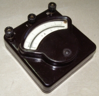 Antikes Amperemeter Analog-Einbaumessgerät Anzeigebereich 0 - 6A
