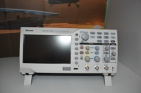 Tektronix TBS 1052 C DSO Oszilloskop inkl.2 Tektronix Tastköpfe 100 MHz