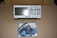 Tektronix TBS 1052 C DSO Oszilloskop inkl.2 Tektronix Tastköpfe 100 MHz
