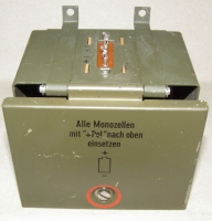 Batteriebehälter für 4 Monozellen Vers.Nr.6135-12-143-8112